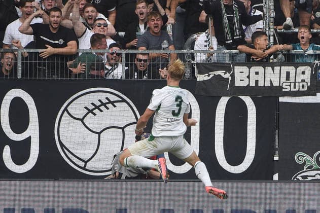September 19, 2026, xhbx, Soccer, Bundesliga 1, Borussia Mönchengladbach 1 vs. FSV Mainz 05, Goal celebration, Goal celebration, celebrating the goal 2–2 by Isac Lidberg, Borussia Mönchengladbach. DFL and DFB regulations prohibit any use of photographs as image sequences and or quasi-video. Mönchengladbach
