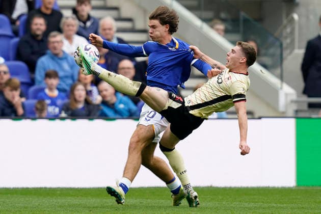 Liverpool, England, 19th September 2026. Tyler Dibling of Everton and Leif Davis of Ipswich Town challenge for the ball during the Everton vs Ipswich Town Premier League match at Hill Dickinson Stadium, Liverpool. Picture credit should read: Andrew Yates Sportimage EDITORIAL USE ONLY. No use with unauthorised audio, video, data, fixture lists, club league logos or live services. Online in-match use limited to 120 images, no video emulation. No use in betting, games or single club league player publications. SPI_060_AY_Everton_Ipswich SPI-5008-0064