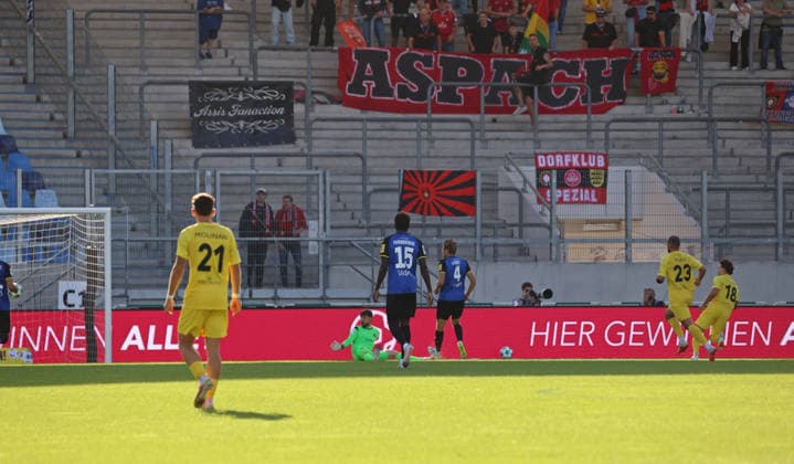 September 19, 2026, Soccer, Men s, 3rd Division, 2026–2027 Season, 1 FC Saarbrücken vs. SG Sonnenhof Großaspach, Niklas Pollex of SG Sonnenhof Großaspach scores the goal to make it 0–1; shot on goal for the 0–1 score at Saarbrücken’s Ludwigsparkstadion in Saarland, Germany Copyright: xFabianxKleerx