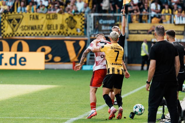 Germany Soccer 3rd Division 2026–2027, Matchday 7: Alemannia Aachen vs. Fortuna Düsseldorf at Tivoli Aachen; Lukas Scepanik (Alemannia Aachen) in a 7th tackle, battle for the ball, duel, attack, against Erik Wekesser (Fortuna Düsseldorf) near the sideline Copyright: xThiemoxRudolphx