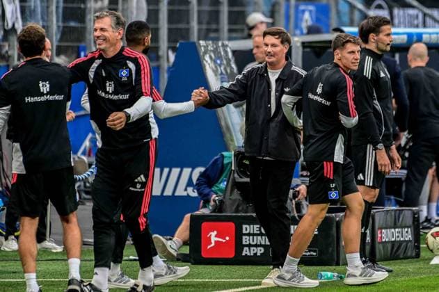 Final celebration Richard Krohn, Assistant Coach; Coach Merlin Polzin; Loic Fave, Assistant Coach; HSV Cologne, Germany; Hamburg; Volksparkstadion; Soccer; Bundesliga 1; Hamburger SV; 1. FC Cologne