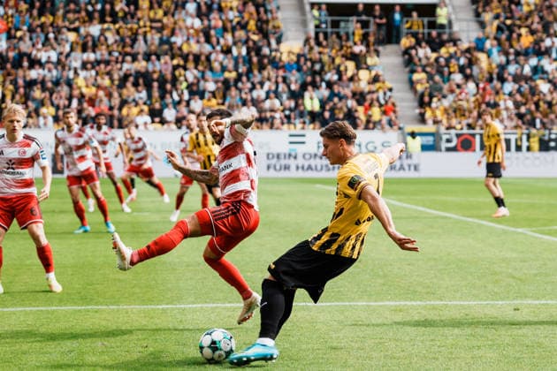 German Soccer 3rd Division 2026–2027, Matchday 7: Alemannia Aachen vs. Fortuna Düsseldorf at Tivoli Aachen—Matti Wagner of Alemannia Aachen scores off a cross, 3; assist by Matthias Zimmermann of Fortuna Düsseldorf, 25 Copyright: xThiemoxRudolphx