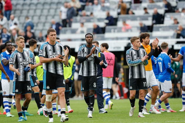 Newcastle United v Hull City, Premier League Aladji Bamba, Sven Botman and Harvey Barnes of Newcastle United at full time 2-1 during the Newcastle United v Hull City Premier League match at St. James Park, Newcastle Upon Tyne, England on 19 September 2026 Credit: Craig Cowan Every Second Media Editorial use only. All images are copyright Every Second Media Limited. No images may be reproduced without prior permission. All rights reserved. Premier League and Football League images are subject to licensing agreements with Football DataCo Limited. see https: www.football-dataco.com Copyright: xIMAGO EveryxSecondxMediax ESM-2174-0090 CraigxCowanx xEveryxSecondxMediax