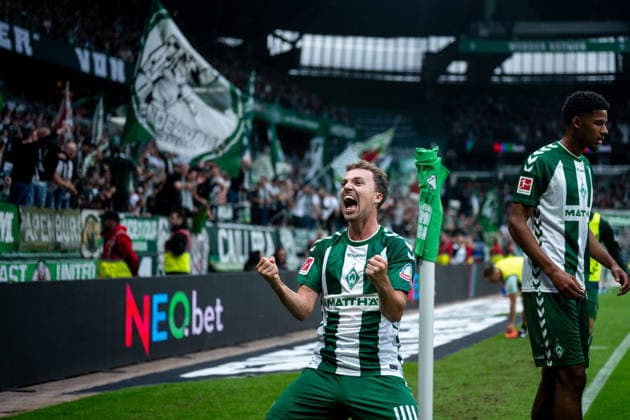 September 19, 2026, GER, Soccer, Men s, 1st Bundesliga, 2026–2027 season, Matchday 4, SV Werder Bremen vs. FC Augsburg. Youri Reeger (Werder Bremen, 44) celebrates the goal that made it 3–2. DFB and DFL regulations prohibit any use of photographs as image sequences and or quasi-video. Bremen Weserstadion, Bremen, Germany Copyright: xNordphoto Memmlerx