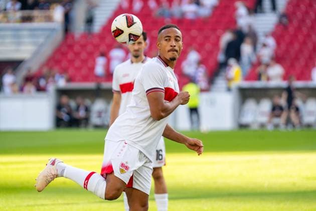 September 19, 2026: Soccer – VfB Stuttgart vs. Borussia Dortmund, Matchday 4 of the Bundesliga at the MHP Arena. Referee Tobias Stieler warming up at the MHP Arena. IMPORTANT NOTICE: In accordance with DFL and DFB regulations, it is prohibited to use or allow the use of photographs taken in the stadium and or during the game in the form of sequential images and or video-like photo sequences Copyright: xJamesxZabelx