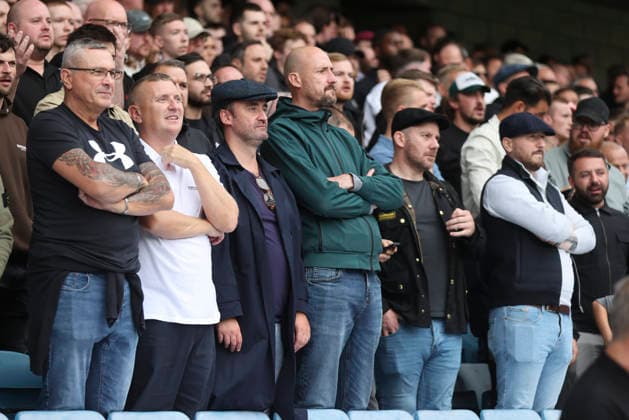 Millwall v West Ham United Sky Bet Championship The West Ham fans during the Sky Bet Championship match at The Den, London 19 09 2026 UK Newspapers OUT Copyright: xPaulxChestertonx FIL-23973-0255