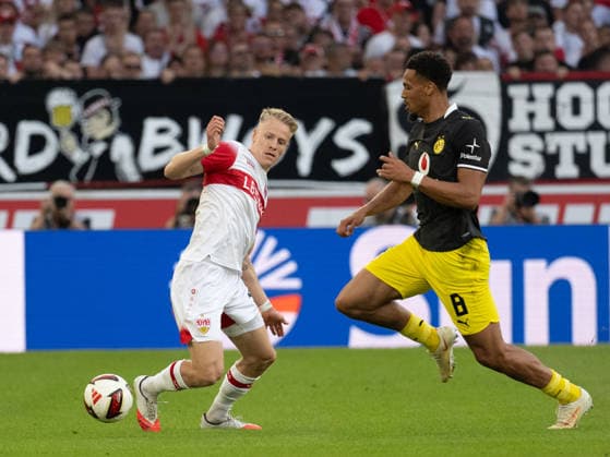 September 19, 2026, GER, Soccer, Men s, Bundesliga 1, 2026–2027 Season, Matchday 4, VfB Stuttgart vs. Borussia Dortmund, left: Chris Fuehrich (VfB Stuttgart), 10; Felix Nmecha (Borussia Dortmund), 08. DFB and DFL regulations prohibit any use of photographs as image sequences and or quasi-video. Stuttgart MHP Arena, Baden-Württemberg, Germany Copyright: xNordphoto WolfgangxFrankx