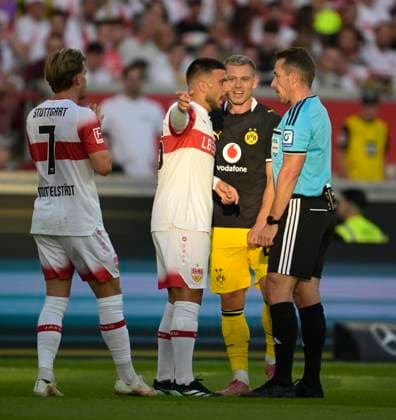 September 19, 2026, Soccer, 1. Bundesliga 2026–2027, Matchday 4, VfB Stuttgart vs. Borussia Dortmund, at the MHP Arena in Stuttgart, Deniz Undav (Stuttgart), referee Tobias Stieler (Germany)