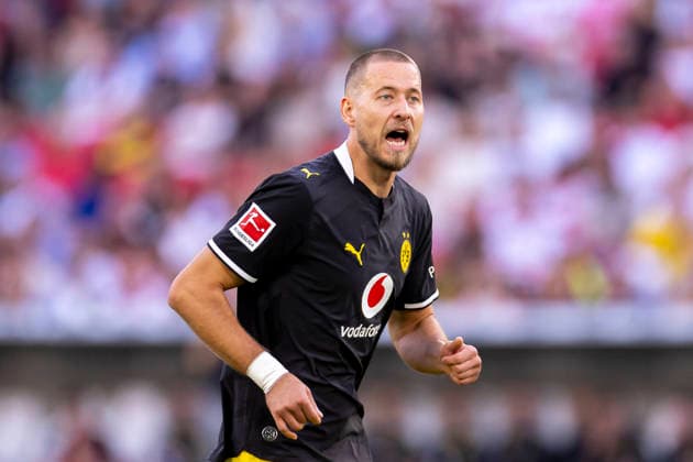 September 19, 2026, Soccer, Matchday 4 of the 1st Bundesliga, VfB Stuttgart vs. Borussia Dortmund, Waldemar Anton, Borussia Dortmund vs. Stuttgart, MHP Arena, Baden-Württemberg, Germany, xRHR, PHOTO DEx Copyright: DennisxEwert RHR-FOTOx RHR-FOTO DE