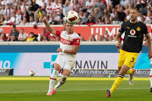 Shot on goal by Ermedin Demirovic, VfB Stuttgart, 09, GER, VfB Stuttgart vs. Borussia Dortmund, Soccer, Bundesliga 1, Matchday 4, 2026–2027 season, September 19, 2026, DFL regulations prohibit any use of photographs as image sequences and or quasi-video, GER, VfB Stuttgart vs. Borussia Dortmund, soccer, Bundesliga 1, Matchday 4, 2026–2027 season, September 19, 2026, Stuttgart Copyright: xEibner-Pressefoto EdwardxCheungx EP_ECG