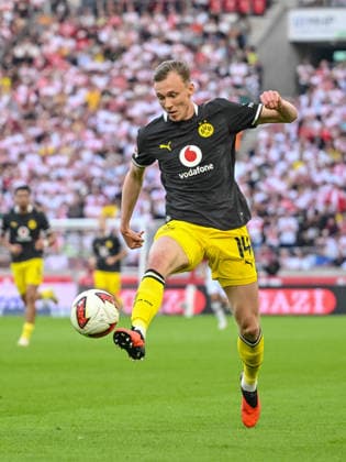 Maximilian Beier of Borussia Dortmund in action, on the ball, making a solo run during the Bundesliga match between VfB Stuttgart and Borussia Dortmund, MHPArena on September 19, 2026, in Stuttgart, Germany. Photo by Harry Langer, DeFodi Images. Maximilian Beier of Borussia Dortmund controls the ball during the Bundesliga match between VfB Stuttgart and Borussia Dortmund at MHPArena on September 19, 2026, in Stuttgart, Germany. Photo by Harry Langer, DeFodi Images. DFB and DFL regulations prohibit any use of photographs as image sequences and or quasi-video. Photo by Harry Langer, DeFodi Images. DFB and DFL regulations prohibit any use of photographs as IMASEQUENCES AND OR QUASI-VIDEO