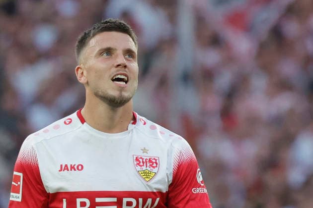 Pictured: A disappointed Ermedin Demirovic of VfB Stuttgart, September 19, 2026, VfB Stuttgart vs. Borussia Dortmund, Bundesliga 1, Matchday 4, Germany, Stuttgart, MHP Arena, DFL REGULATIONS PROHIBIT ANY USE OF PHOTOGRAPHS AS IMAGE SEQUENCES AND OR QUASI-VIDEO Copyright: HMBxMedia xJulienxBecker