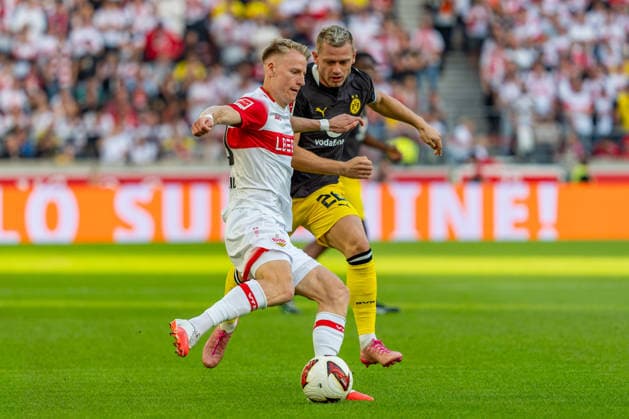 1 German Bundesliga: VfB Stuttgart vs. Borussia Dortmund, September 19, 2026, Stuttgart, GERMANY September 19, 2027 Chris Führich (VfB Stuttgart, No. 10) in a tackle with Julian Ryerson (Borussia Dortmund, No. 26) during the match between VfB Stuttgart and Borussia Dortmund on Matchday 4 of the German Bundesliga at the MHP ARENA Copyright: xBEAUTIFULxSPORTS Steinx