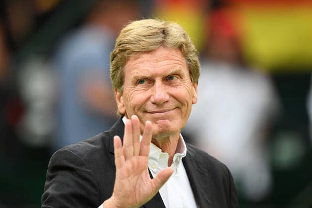 Dietloff von ARNIM, President of the German Tennis Federation (DTB), honors Alexander ZVEREV (GER) for his victory at the U.S. Open; Germany (GER) vs. Croatia (CRO) in the Davis Cup Qualifiers, Round 2, on September 19, 2026, at the Heristo Arena in Westphalia, Germany Â