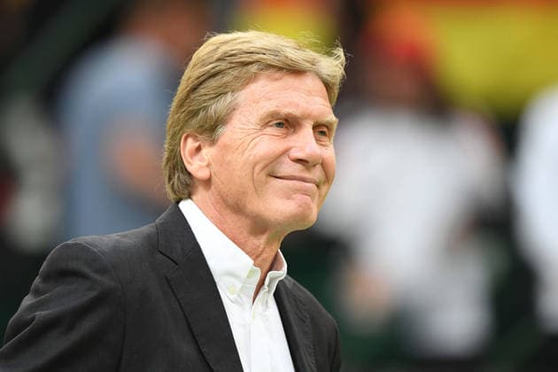 Dietloff von ARNIM, President of the German Tennis Federation (DTB), honors Alexander ZVEREV (GER) for his victory at the U.S. Open; Germany (GER) vs. Croatia (CRO) in the Davis Cup Qualifiers, Round 2, on September 19, 2026, at the Heristo Arena in Westphalia, Germany Â