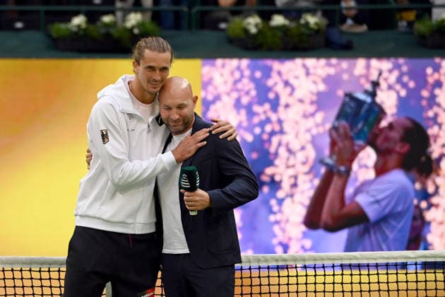 v l Dietloff von ARNIM, President of the German Tennis Federation (DTB), Alexander ZVEREV (GER) and Ronald RAUHE, Minister of State for Sports and Volunteer Work; award ceremony for Alexander ZVEREV (GER) in honor of his victory at the U.S. Open; Germany (GER) vs. Croatia (CRO) in the Davis Cup Qualifiers Round 2 on September 19, 2026, at the Heristo Arena in Westphalia, Germany Â
