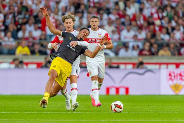 1 German Bundesliga: VfB Stuttgart vs. Borussia Dortmund, September 19, 2026, Stuttgart, GERMANY September 19, 2026 Angelo Stiller of VfB Stuttgart (No. 6) in a tackle against Felix Nmecha of Borussia Dortmund (No. 8) during the match between VfB Stuttgart and Borussia Dortmund on Matchday 4 of the 1st Bundesliga at the MHP ARENA Copyright: xBEAUTIFULxSPORTS Steinx