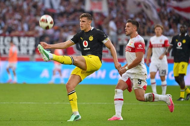 Nico SCHLOTTERBECK, Borussia Dortmund, in action, tackling Ermedin DEMIROVIC, VFB Stuttgart, Soccer, Bundesliga 1, 2026–2027 Season, Matchday 4, VfB Stuttgart vs. Borussia Dortmund on September 19, 2026, MHP ARENA