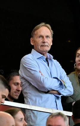 In the stands: Chairman and CEO Hans Joachim Watzke, Borussia Dortmund (BVB), VfB Stuttgart vs. Borussia Dortmund (BVB), September 19, 2026. DFL regulations prohibit any use of photographs as image sequences and or quasi-video. VfB Stuttgart vs. Borussia Dortmund (BVB)