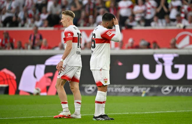 Deniz Undav, VfB Stuttgart 26; Chris Fuehrich, VfB Stuttgart 10; Disappointment after a missed scoring opportunity; Gesture following a poor pass by Ermedin Demirovic, VfB Stuttgart 09 (not in the frame); VfB Stuttgart vs. Borussia Dortmund (BVB) September 19, 2026 DFL regulations prohibit any use of photographs as image sequences and or quasi-video VfB Stuttgart vs. Borussia Dortmund (BVB)