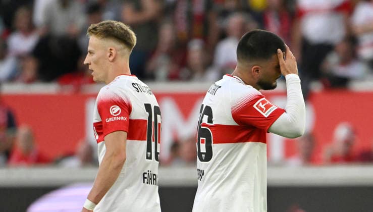 Deniz Undav, VfB Stuttgart 26; Chris Fuehrich, VfB Stuttgart 10; Disappointment after a missed scoring opportunity; Gesture following a poor pass by Ermedin Demirovic, VfB Stuttgart 09 (not in the frame); VfB Stuttgart vs. Borussia Dortmund (BVB) September 19, 2026 DFL regulations prohibit any use of photographs as image sequences and or quasi-video VfB Stuttgart vs. Borussia Dortmund (BVB)