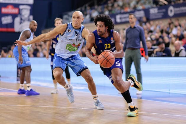 Trenton Gibson, PHOENIX HAGEN, 33; Robin Amaize, ROSTOCK SEAWOLVES, 15; Rostock Seawolves vs. Phoenix Hagen, Basketball, BBL 2026–2027 easyCredit Basketball Bundesliga, Matchday 1, 2026–2027 season, September 19, 2026, Rostock Seawolves vs. Phoenix Hagen, Basketball, BBL 2026–2027 easyCredit Basketball Bundesliga, Matchday 1, 2026–2027 season, September 19, 2026, Groter Pohl Copyright: xEibner-Pressefoto DenverxEhrlichx EP_DEH