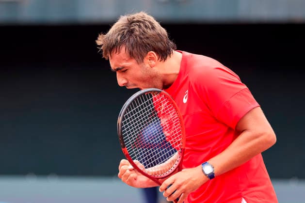 Tenis, Chile vs Espana. Copa Davis 2026. El jugador de Espana Daniel Merida celebra el punto frente a Alejandro Tabilo de Chile durante el partido de singles de la Copa Davis valido por la segunda ronda de clasificatorios para el Grupo Mundials, disputado en el Court Central Anita Lizana, Parque Estadio Nacional en Santiago de Chile. 19 09 2026 Pepe Alvujar Photosport Tenis, Chile vs Espana. Copa Davis 2026. Spain s player Daniel Merida celebrates the point against Chile s Alejandro Tabilo during the Davis Cup singles match valid for the second round of qualifiers for the World Group, played at the Anita Lizana Central Court, National Stadium Park in Santiago, Chile. 19 09 2026 Pepe Alvujar Photosport Chile vs Espana dia 1, Copa Davis 2026 