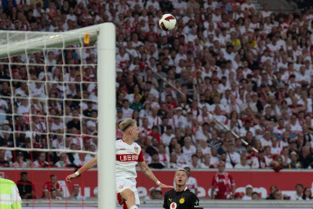 September 19, 2026: Soccer – VfB Stuttgart vs. Borussia Dortmund, Matchday 4 of the Bundesliga 1 at the MHP Arena – Heading duel: Chris Fuhrich (VfB Stuttgart), 10 vs. Julian Ryerson (Borussia Dortmund), 26 IMPORTANT NOTICE: In accordance with DFL and DFB regulations, it is prohibited to use or allow the use of photographs taken in the stadium and or during the game in the form of sequential images and or video-like photo series. Copyright: xJamesxZabelx