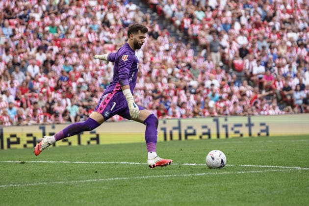 ESP LaLiga EA Sports: Athletic Bilbao vs. Deportivo Alavés. Antonio Sivera of Alavés during the LaLiga EA Sports match between Athletic Bilbao and Deportivo Alavés, played at San Mamés Stadium in Bilbao on September 19, 2026, in Spain. Spanish Soccer Copyright: xAgenciaxLOFx