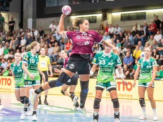 Sharleen Juliette Greschner of HC Leipzig, 20, gets a clear shot from the circle; Frisch Auf Goeppingen vs. HC Leipzig, Handball, 1st Bundesliga, 2026–2027 season, September 19, 2026, Frisch Auf Goeppingen vs. HC Leipzig, Handball, 1st Bundesliga, 2026–2027 season, September 19, 2026, Goeppingen Copyright: xMichaelxSchmidt Eibner-Pressefotx EP_MST