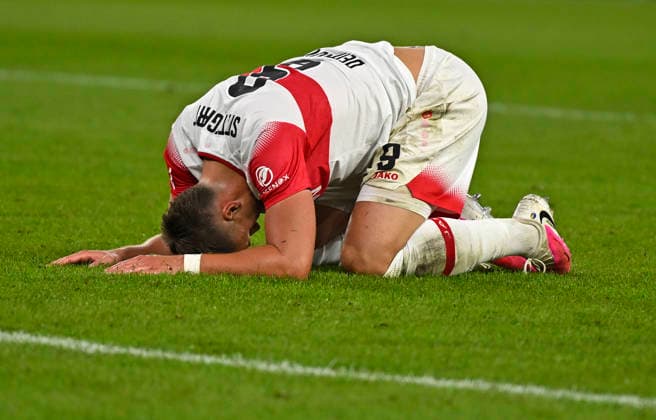 September 19, 2026, Soccer, Bundesliga 1, 2026–2027, Matchday 4, VfB Stuttgart vs. Borussia Dortmund, at the MHP Arena in Stuttgart, Ermedin Demirovic on the ground in Stuttgart