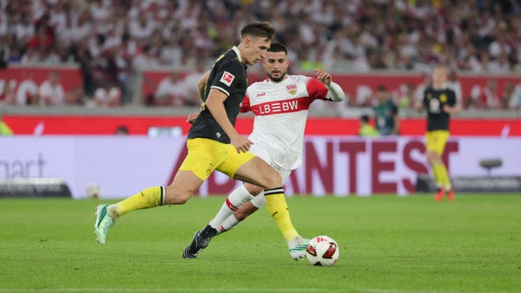 September 19, 2026, Germany, Stuttgart, Bundesliga, VfB Stuttgart vs. Borussia Dortmund, Nico Schlotterbeck (Dortmund), Deniz Undav (VfB)