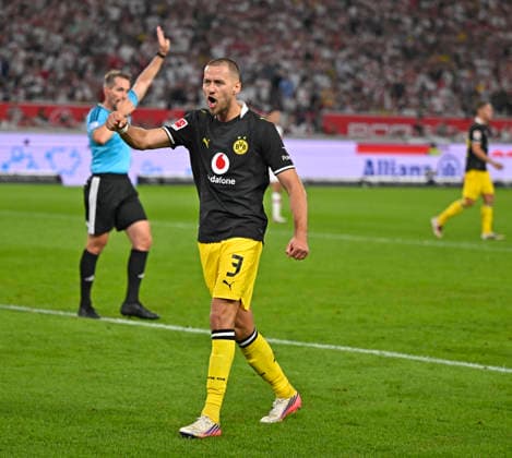 September 19, 2026, Soccer, Bundesliga 1, 2026–2027, Matchday 4, VfB Stuttgart vs. Borussia Dortmund, at the MHP Arena in Stuttgart, Waldemar Anton: Borussia Dortmund dissatisfied