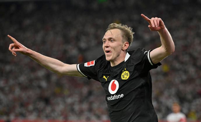 GOAL: 0–1 Maximilian Beier, Borussia Dortmund (BVB), 14th minute—Goal celebration, gesture, VfB Stuttgart vs. Borussia Dortmund (BVB), September 19, 2026. DFL regulations prohibit any use of photographs as image sequences and or quasi-video content.EO VfB Stuttgart vs. Borussia Dortmund BVB