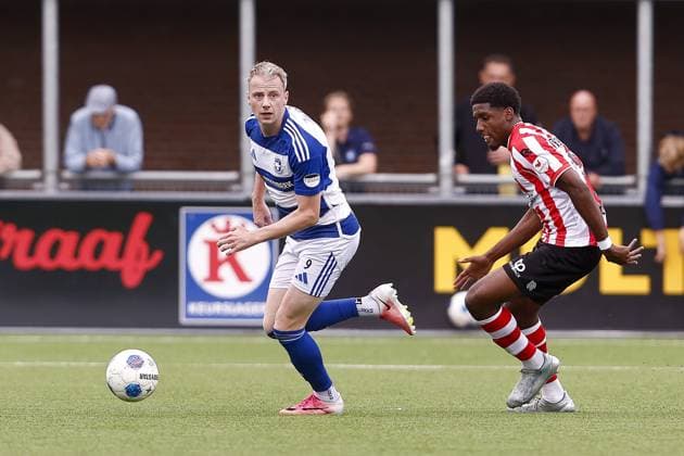 SPAKENBURG , 19-09-2026 , Sportpark De Westmaat , season 2026 2027 , Dutch Tweede Divisie football . match between Spakenburg and Jong Sparta, Final result 1-1, Picture shows Spakenburg player Mark van der Weijden Jong Sparta player Djomar Giersthove Jeroen Spruijt Spakenburg - Jong Sparta  x207270674x Copyright: