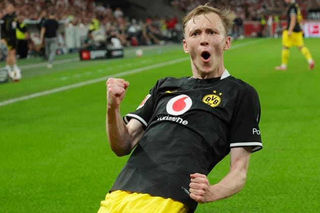 Pictured: Celebrations after the goal that made the score 0–1, with goal scorer Maximilian Beier of Borussia Dortmund, September 14, 2026, VfB Stuttgart vs. Borussia Dortmund, Bundesliga 1, Matchday 4, Germany, Stuttgart, MHP Arena, DFL REGULATIONS PROHIBIT ANY USE OF PHOTOGRAPHS AS IMAGE SEQUENCES AND OR QUASI-VIDEO Copyright: HMBxMedia xJulienxBecker