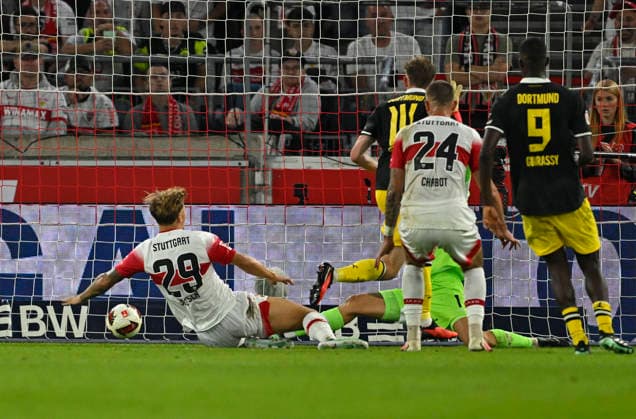 September 19, 2026, Soccer, 1. Bundesliga 2026–2027, Matchday 4, VfB Stuttgart vs. Borussia Dortmund, at the MHP Arena in Stuttgart, Goalkeeper Fabian Bredlow of Stuttgart concedes the 0–1 goal to Maximilian Beier of Borussia Dortmund