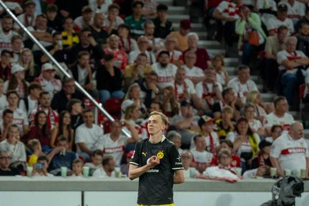 September 19, 2026: Soccer – VfB Stuttgart vs. Borussia Dortmund, Matchday 4 of the Bundesliga at the MHP Arena: Maximilian Beier of Borussia Dortmund celebrates his goal, 14, after scoring the 1–0 goal for Dortmund. IMPORTANT NOTICE: In accordance with the guidelines of the DFL and the DFB, it is prohibited to use or allow the use of photographs taken in the stadium and or during the match in the form of sequential images and or video-like photo sequences Copyright: xJamesxZabelx