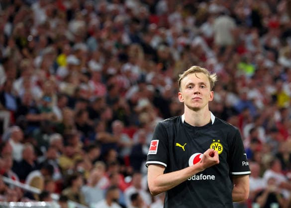 September 19, 2026, Germany, Stuttgart, Bundesliga, VfB Stuttgart vs. Borussia Dortmund, celebration after the 0-1 goal, goal scorer Maximilian Beier (BVB)