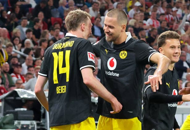 September 19, 2026, Germany, Stuttgart, Bundesliga, VfB Stuttgart vs. Borussia Dortmund, celebration after the 0-1 goal, goal scorer Maximilian Beier (BVB), Waldemar Anton (BVB) on the right