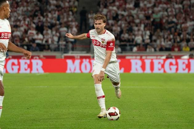 Maximilian Mittelstädt, VfB Stuttgart, 07 on the ball, GER, VfB Stuttgart vs. Borussia Dortmund, soccer, Bundesliga 1, Matchday 4, 2026–2027 season, September 19, 2026, DFL regulations prohibit any use of photographs as image sequences and or quasi-video, GER, VfB Stuttgart vs. Borussia Dortmund, soccer, Bundesliga 1, Matchday 4, 2026–2027 season, September 19, 2026, Stuttgart Copyright: xEibner-Pressefoto EdwardxCheungx EP_ECG