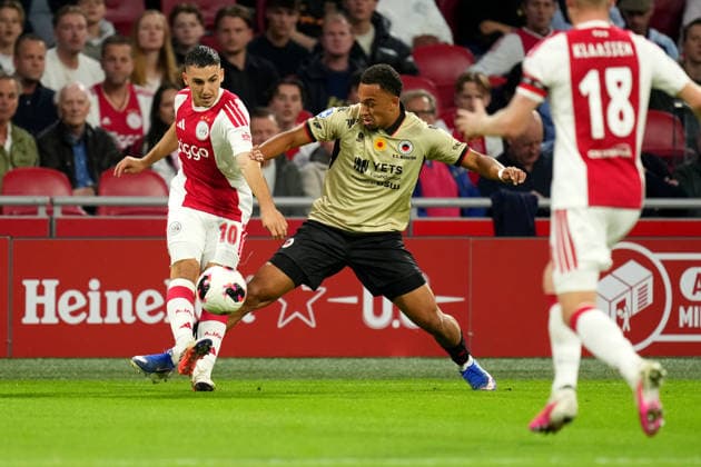 Eredivisie: AFC Ajax v Excelsior Rotterdam Amsterdam - Lucas Rosa of AFC Ajax Amsterdam battles for possession with Eric Da Silva Moreira of Excelsior Rotterdam during the seventh competition round of the 2026 2027 Eredivisie season. The match is set between AFC Ajax and Excelsior Rotterdam at Johan Cruijff ArenA on 19 September 2026 in Amsterdam, Netherlands. (Hero Images Yannick Verhoeven) Copyright: xYannickxVerhoevenx