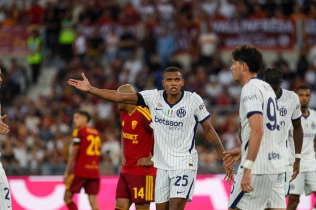 September 19, 2026, Roma, Lazio, ITALIA: Manuel AKanji of Inter Milano During the 2026 27 Italian Serie A football match between AC Roma and FC Internazionale Milano, held at the Stadio Olimpico in Rome on September 19, 2026. Serie A Football Match Ã¢â‚¬ 2026 27 Season: AC Roma Vs. FC Internazionale Milano  - ZUMAs236 20260919_aap_s236_097 Copyright: xFabioxSassox