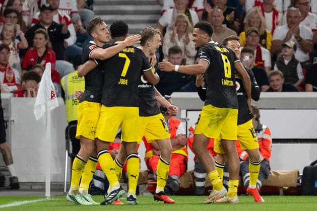 September 19, 2026, GER, Soccer, Men s, Bundesliga 1, 2026–2027 Season, Matchday 4, VfB Stuttgart vs. Borussia Dortmund; goal to make it 0–1 by Maximilian Beier (Borussia Dortmund), 14, celebration, goal celebration; celebrates his goal with Nico Schlotterbeck (Borussia Dortmund), 04, Jobe Bellingham (Borussia Dortmund), 07, Felix Nmecha (Borussia Dortmund), 08, DFB and DFL regulations prohibit any use of photographs as image sequences and or quasi-video. Stuttgart MHP Arena, Baden-Württemberg, Germany Copyright: xNordphoto WolfgangxFrankx