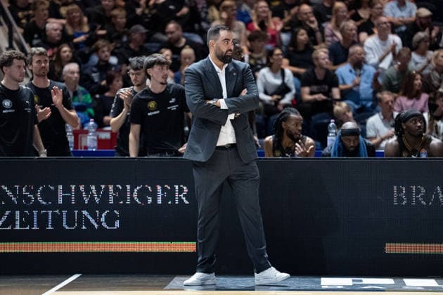 Ramon Diaz, Head Coach of the Loewen Braunschweig basketball team (GER); Loewen Braunschweig vs. VET CONCEPT Gladiators Trier, Basketball, easyCredit BBL, Week 1, 2026–27 season, September 19, 2026 GER, Basketball: Loewen Braunschweig vs. VET CONCEPT Gladiators Trier, Basketball, easyCredit BBL, Week 1, 2026–27 Season, September 19, 2026 Braunschweig Copyright: xEibner-Pressefoto DanielxREINELTx EP_DRT