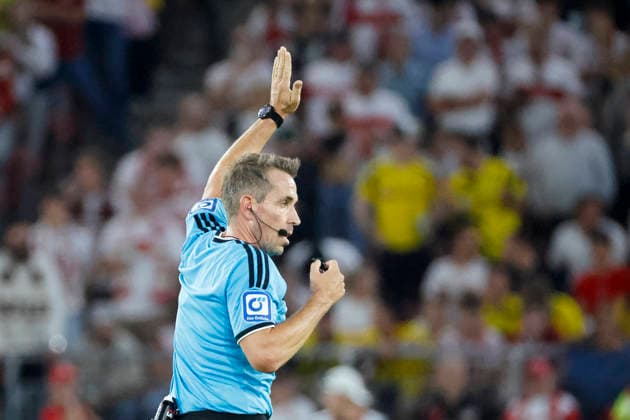 Referee Tobias Stieler, Germany, Soccer, Bundesliga 1, Matchday 4, 2026–2027, VfB Stuttgart vs. Borussia Dortmund, September 19, 2026, Stuttgart MHP Arena, Germany Copyright: xGrantxHubbsx