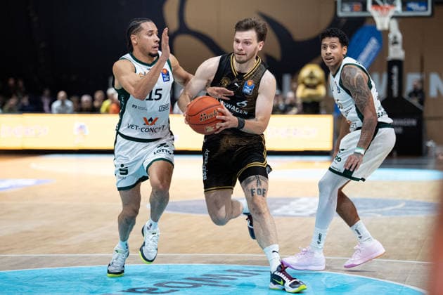 Ferdinand Zylka 6, Basketball: Löwen Braunschweig vs. Jordan Roland 15, VET CONCEPT Gladiators Trier, GER; Basketball: Löwen Braunschweig vs. VET CONCEPT Gladiators Trier, Basketball, easyCredit BBL, Week 1, 2026–27 season, September 19, 2026, GER, Basketball: Loewen Braunschweig vs. VET CONCEPT Gladiators Trier, Basketball, easyCredit BBL, Week 1, 2026–27 Season, September 19, 2026, Braunschweig Copyright: xEibner-Pressefoto DanielxREINELTx EP_DRT