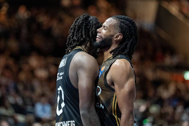 Zaba Bangala, No. 0, Basketball Löwen Braunschweig, and Chip Flanigan, No. 30, Basketball Löwen Braunschweig, looking happy (GER), Basketball Löwen Braunschweig vs. VET CONCEPT Gladiators Trier, Basketball, easyCredit BBL, Week 1, 2026–27 season, September 19, 2026 GER, Loewen Braunschweig vs. VET CONCEPT Gladiators Trier, Basketball, easyCredit BBL, Week 1, 2026–27 season, September 19, 2026 Braunschweig Copyright: xEibner-Pressefoto DanielxREINELTx EP_DRT