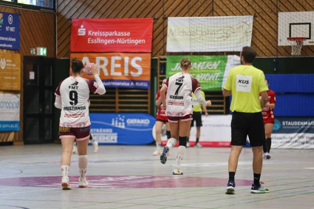 Lotta Christiansen (HL Buchholz 08 Rosengarten, 9) and Nantke Ackmann (HL Buchholz 08 Rosengarten, 7) launch an attack GER, SG Nuertingen Zizishausen vs. HL Buchholz 08 Rosengarten, handball, 2nd ALSCO Women’s Handball Bundesliga, Matchday 4, 2026–2027 season, September 19, 2026 GER, SG Nuertingen Zizishausen vs. HL Buchholz 08 Rosengarten, Handball, 2nd ALSCO Women s Handball Bundesliga, Matchday 4, 2026–2027 season, September 19, 2026, Steinenberg Copyright: xEibner-Pressefoto SoerenxHerwegx EP_SHG