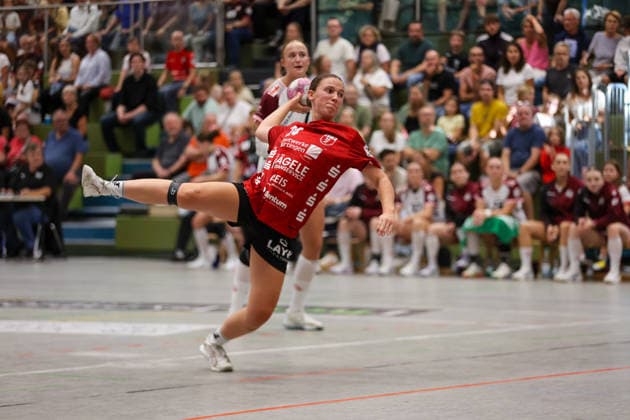 Lisa Fuchs, SG Nürtingen Zizishausen, 24 on the throw-in, SG Nürtingen Zizishausen vs. HL Buchholz 08 Rosengarten, Handball, 2nd ALSCO Women s Handball Bundesliga, Matchday 4, 2026–2027 season, September 19, 2026, GER, SG Nürtingen Zizishausen vs. HL Buchholz 08 Rosengarten, Handball, 2nd ALSCO Women’s Handball Bundesliga, Matchday 4, 2026–2027 season, September 19, 2026, Steinenberg Copyright: xEibner-Pressefoto SoerenxHerwegx EP_SHG